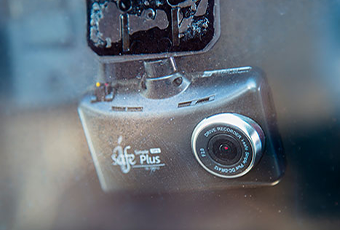 全車バックモニター、ドライブレコーダー装備